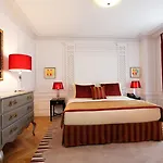 Majestic Hotel Spa - Champs Elysees