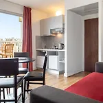 Aparthotel Adagio Access Paris Tour Eiffel St Charles