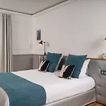 Hotel Petit Lafayette