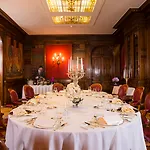 Hotel Raphael
