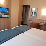 Hotel Champerret Elysees