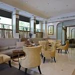 Royal Hotel Paris Champs Elysees
