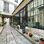 Luxurious 1 Bedroom Louvre Jeuneurs Free Netflix