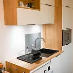 A Small Love Nest For 2 Near The Center Of Paris