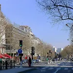 Joli Appartement Devant Le Jardin De Luxembourg