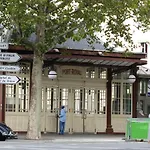 Joli Appartement Devant Le Jardin De Luxembourg