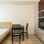 Modern Studio In The Heart Of Paris - Welkeys