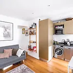 Ciseaux 4G - Saint Germain Des Pres - Best Location