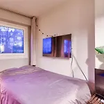 Cozy Apartment For 2 Located In Paris 19
