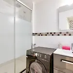 Cozy Apartment For 2 Located In Paris 19