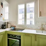 Superbe Appartement A 2 Min A Pied De La Station De Metro