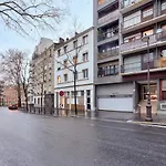 Cozy Apartment For 2 Located In Paris 19