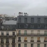 Cosy Studio Paris Ternes Near Palais De Congres