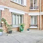 Renovated Modern 1 Bedroom Paris Porte Maillot
