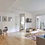 Renovated Modern 1 Bedroom Paris Porte Maillot
