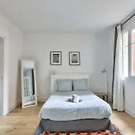 Renovated Modern 1 Bedroom Paris Porte Maillot