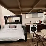 Studio Balcon Champs-Elysees - Hala Paris