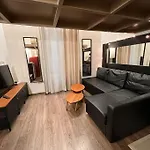 Studio Balcon Champs-Elysees - Hala Paris