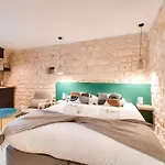 Cozy Apartement Heart Of Montmartre & Historic Paris
