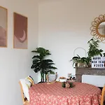 Bright Cocoon In The Heart Of The Bercy District