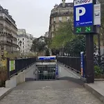 Austin\'s Arts Et Metiers Hotel