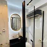 Paris Parc Monceau Hotel Suite Flat