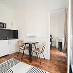 Niepce - Blue Flat Next To Avenue Du Maine
