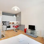 Charming Refurbished Studio -Maraisbeaubourg