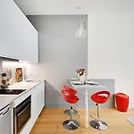 Charming Refurbished Studio -Maraisbeaubourg