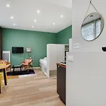 Pick A Flat\'S Apartment Near Eiffel Tower - Allee Marguerite Yourcenar