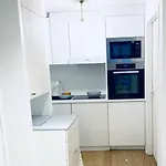 Center Of Paris - Elegant Appartment In Highly Secured Area
