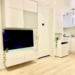 Center Of Paris - Elegant Appartment In Highly Secured Area