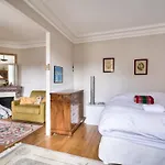 Apartment For 2 People - Paris 18