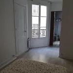 Cute And Quiet Appartment In Montmartre