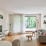 Bright Apartment With Balcony For 2 - Paris 18