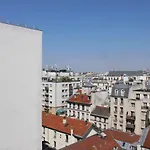 30M Near The Place De La Nation