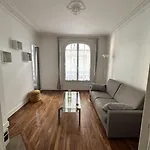 Charmant Appartement Parisien