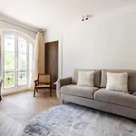 Central&Spacious 2Bd Apart For 6