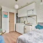 Studio Sur Les Toits Parisiens