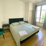 Gustave - Charming Eiffel Tower Appartement -