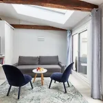 St Germain Des Pres City Apartment With Balcony