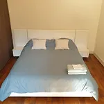 Joli 2 Pieces Au Coeur De Paris Et Proche Canal