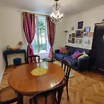 Cozy Apartment With A Garden View In The 17Th Quartier