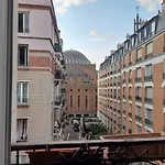 Un Appartement Parisien Atypique - An Atypical Parisian Appartment