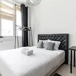 Canal St Martin : Charming Cosy Studio