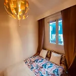 Fully equipped Studio in the heart of Paris - Area champs Elysées