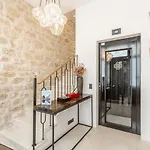 Maison Labruyere - Serviced Mansion Saint Germain