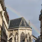 Super Studio Proche Montmartre !