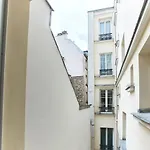 Montmartre City Apartment - Abbesses Paris