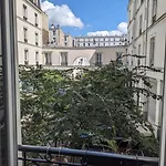 Chambre Double Chez L\'Occupant Au Sein D\'Un Appartement Calme Et Tres Bien Situe